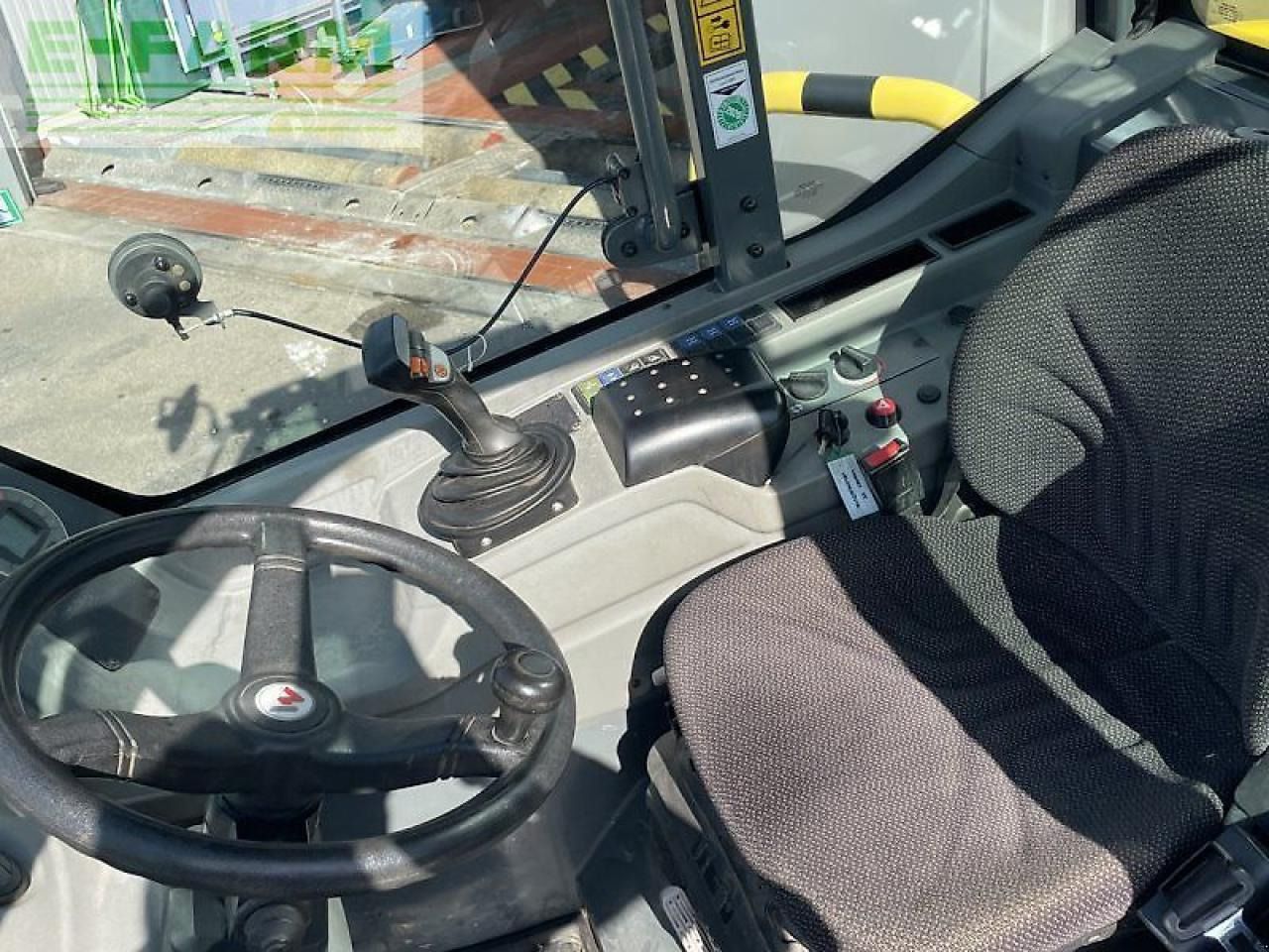 2018 Kramer 5095 mini excavator interior view 2018 Kramer 5095 mini excavator interior view