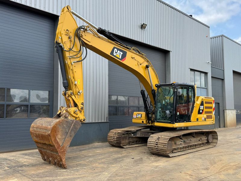 2018 Caterpillar 323-07A crawler excavator, side view 2018 Caterpillar 323-07A crawler excavator, side view