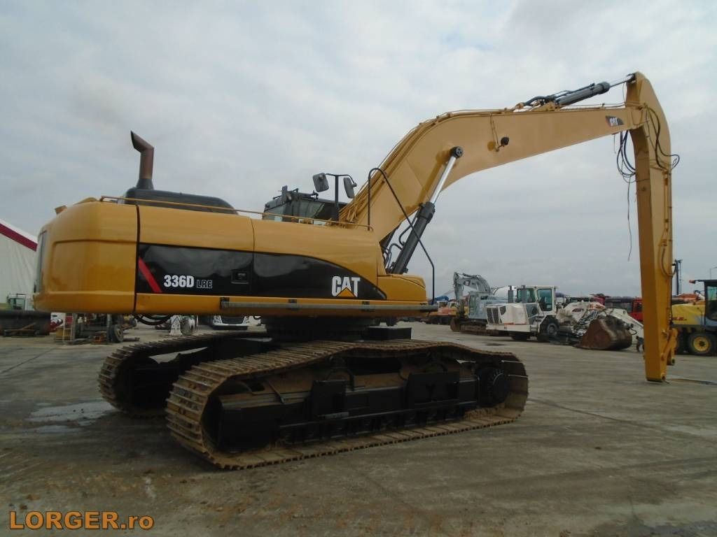 2009 Caterpillar 336D LRE crawler excavator, side view 2009 Caterpillar 336D LRE crawler excavator, side view