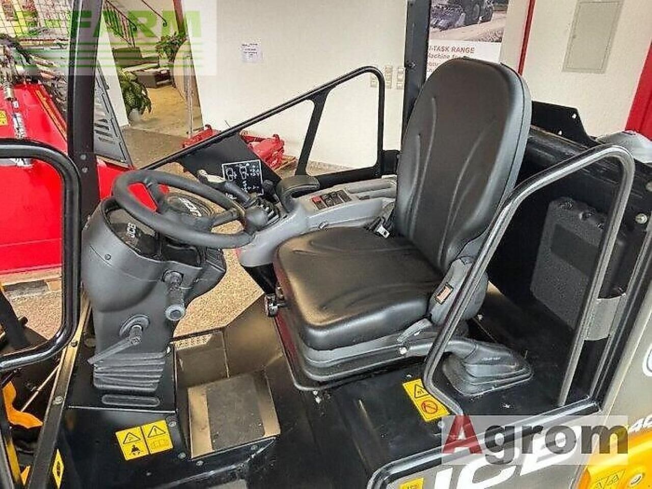 2023 JCB 403 SMART POWER operator station interior
