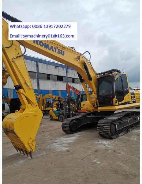 2022 Komatsu PC210LC-8 crawler excavator, side view 2022 Komatsu PC210LC-8 crawler excavator, side view