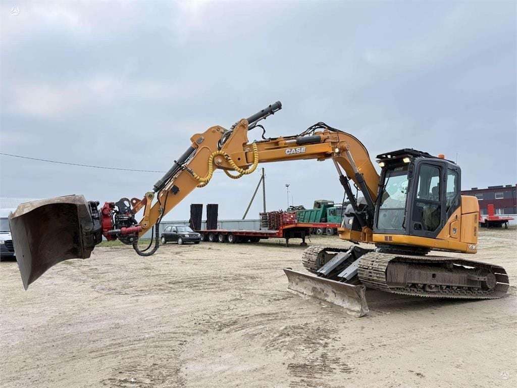2013 CASE CX 145 C SR crawler excavator, side view