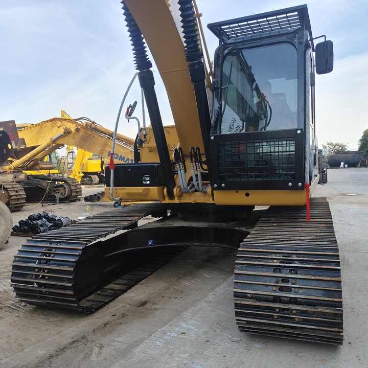2016 Caterpillar 312D crawler excavator, front-quarter view 2016 Caterpillar 312D crawler excavator, front-quarter view