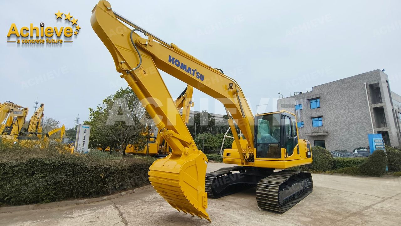 Pelle sur chenilles Komatsu PC200-8 de 2024, vue de côté Pelle sur chenilles Komatsu PC200-8 de 2024, vue de côté