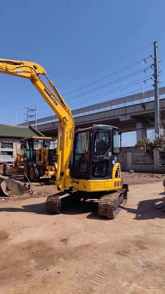 2016 Komatsu PC50MR-2 mini excavator, front three-quarter view 2016 Komatsu PC50MR-2 mini excavator, front three-quarter view