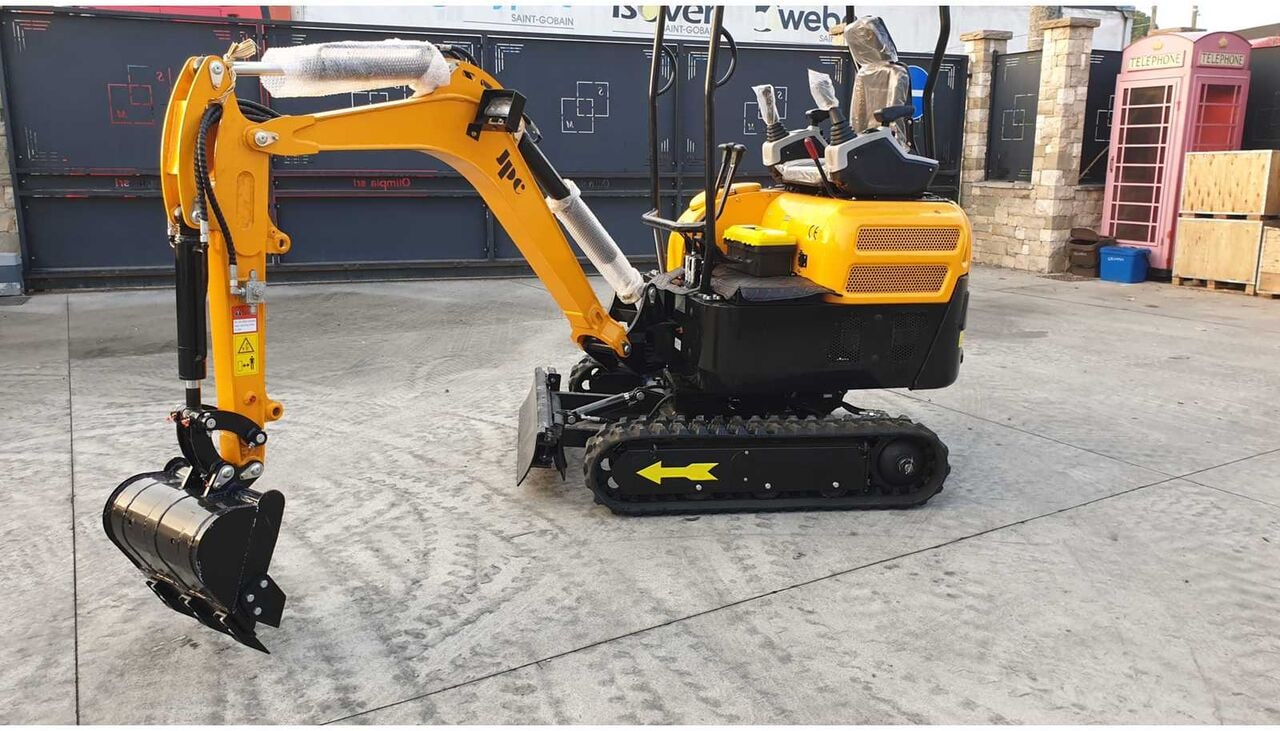 JPC HT20 mini excavator, side view
