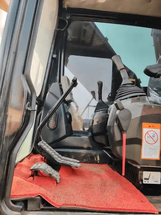 2020 Sany 135C Crawler Excavator interior cab view 2020 Sany 135C Crawler Excavator interior cab view