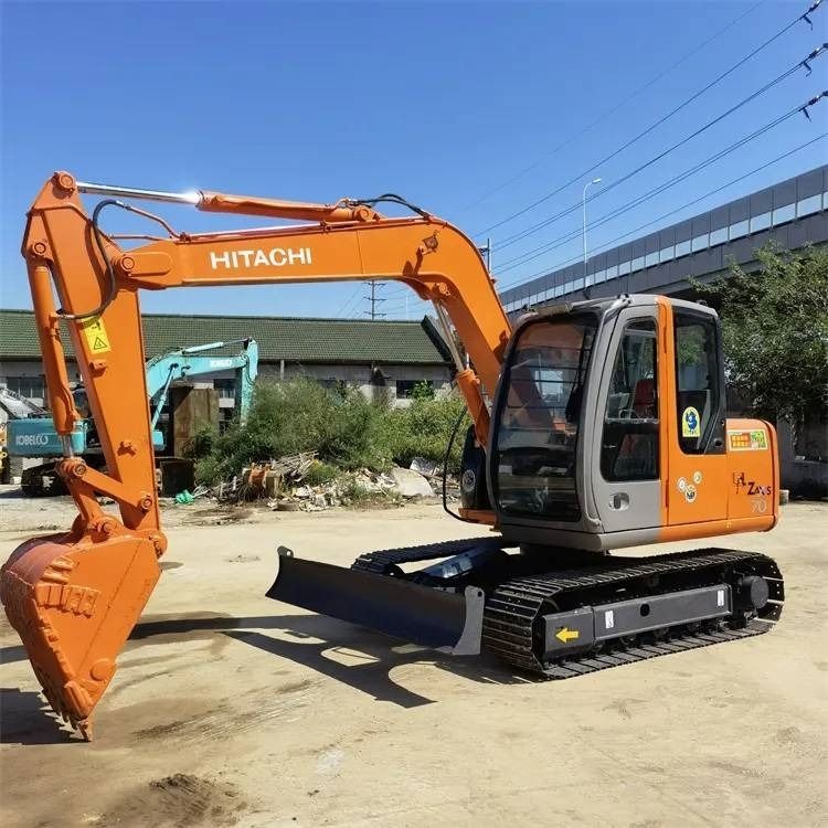 2018 Hitachi Zaxis 70 mini excavator, side view 2018 Hitachi Zaxis 70 mini excavator, side view