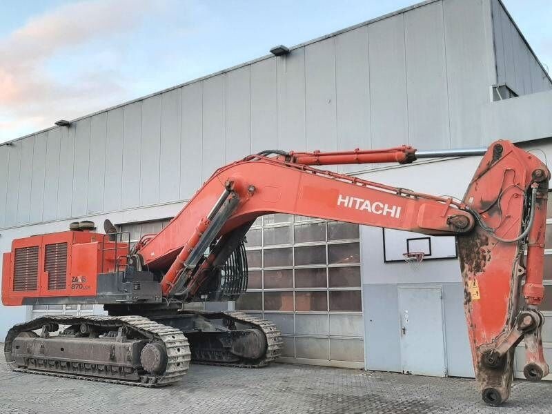 2015 Hitachi ZX870 LCH-5 crawler excavator side view 2015 Hitachi ZX870 LCH-5 crawler excavator side view