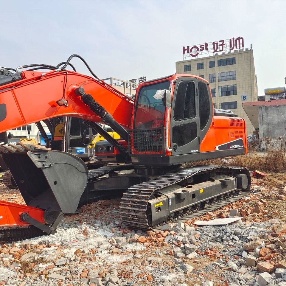 2024 Doosan DX225LC-9C crawler excavator, side view 2024 Doosan DX225LC-9C crawler excavator, side view