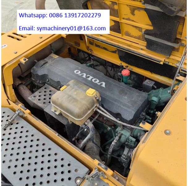 2021 Volvo EC480DL crawler excavator engine compartment view