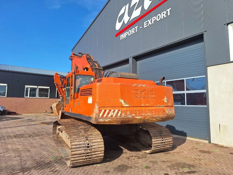 1996 Liebherr R 932 crawler excavator, rear view