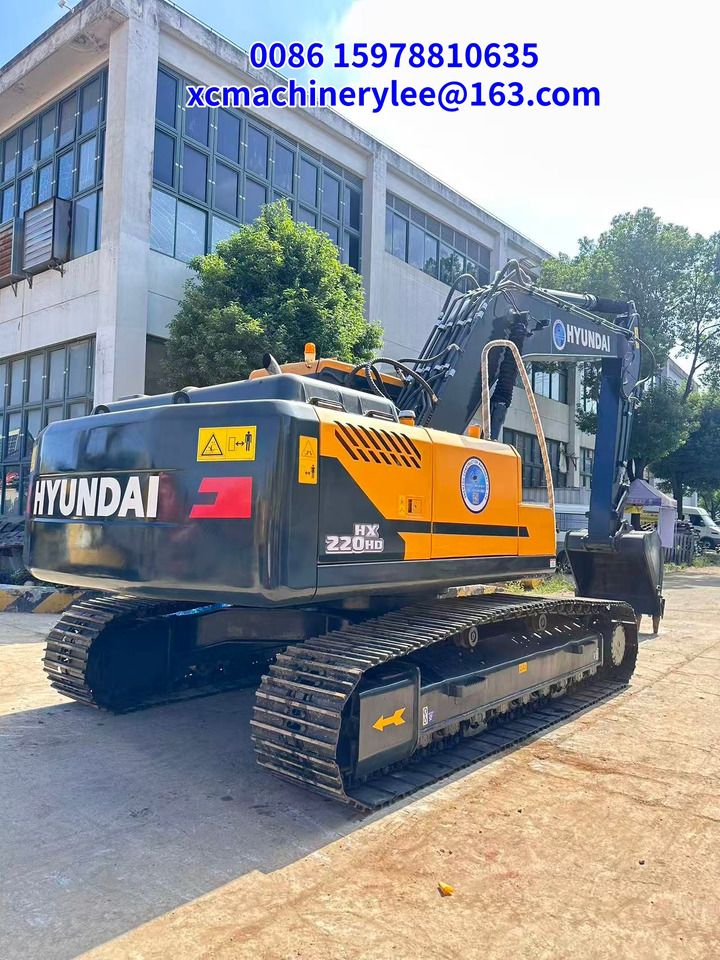 2024 Hyundai HX220HD crawler excavator, rear three-quarter view 2024 Hyundai HX220HD crawler excavator, rear three-quarter view