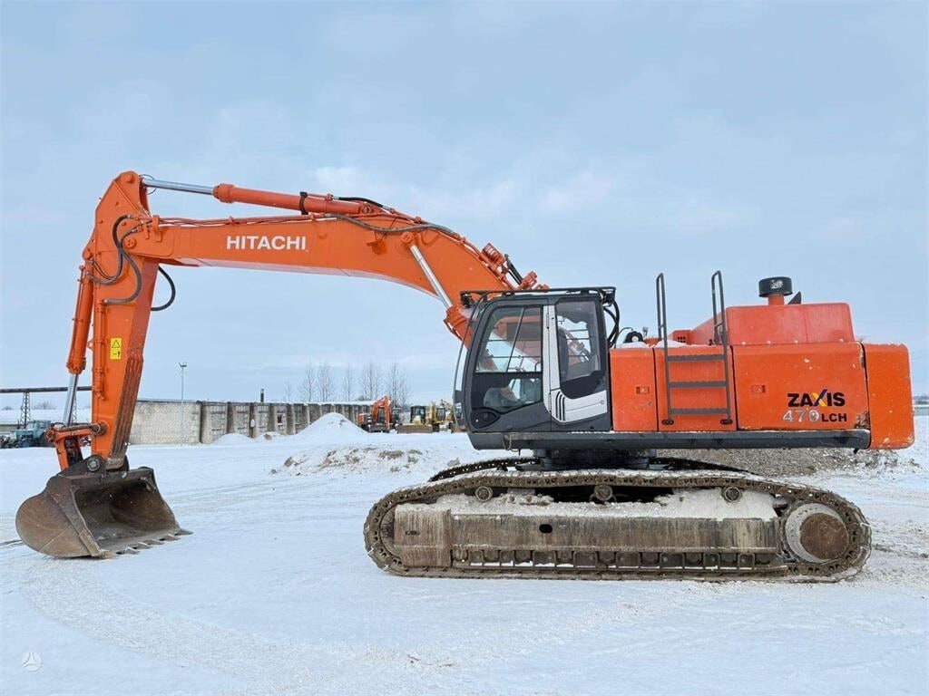 2011 Hitachi Zaxis 470LCH crawler excavator, side view 2011 Hitachi Zaxis 470LCH crawler excavator, side view