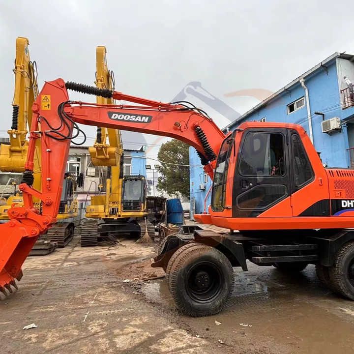 2022 Doosan DH150 crawler excavator side view