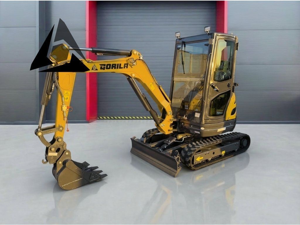 2026 Gorila G27SE I PRO CAB mini excavator, side view 2026 Gorila G27SE I PRO CAB mini excavator, side view