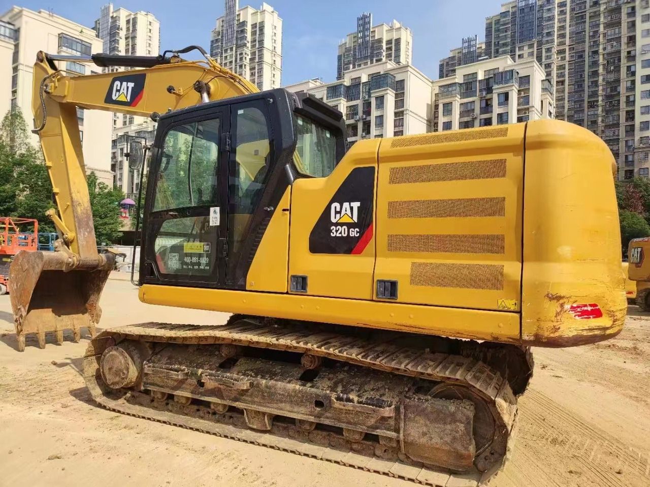 2023 Caterpillar 320GC crawler excavator side view 2023 Caterpillar 320GC crawler excavator side view