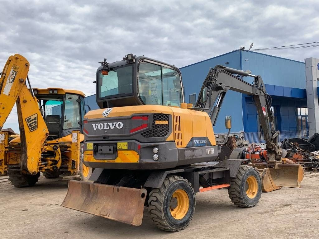 2017 Volvo EW60E wheel excavator, rear three-quarter view 2017 Volvo EW60E wheel excavator, rear three-quarter view