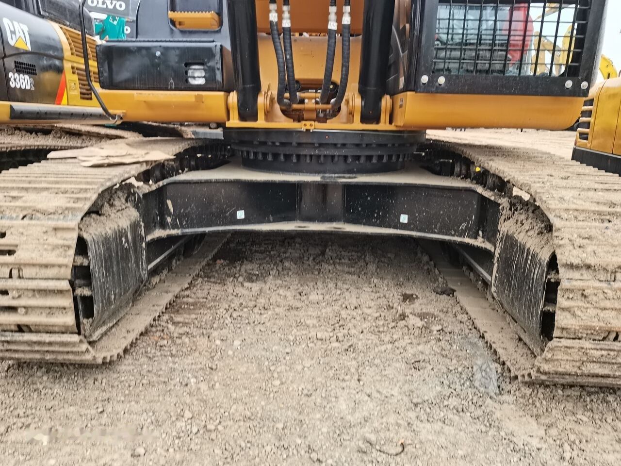 Caterpillar 330D crawler excavator undercarriage view Caterpillar 330D crawler excavator undercarriage view