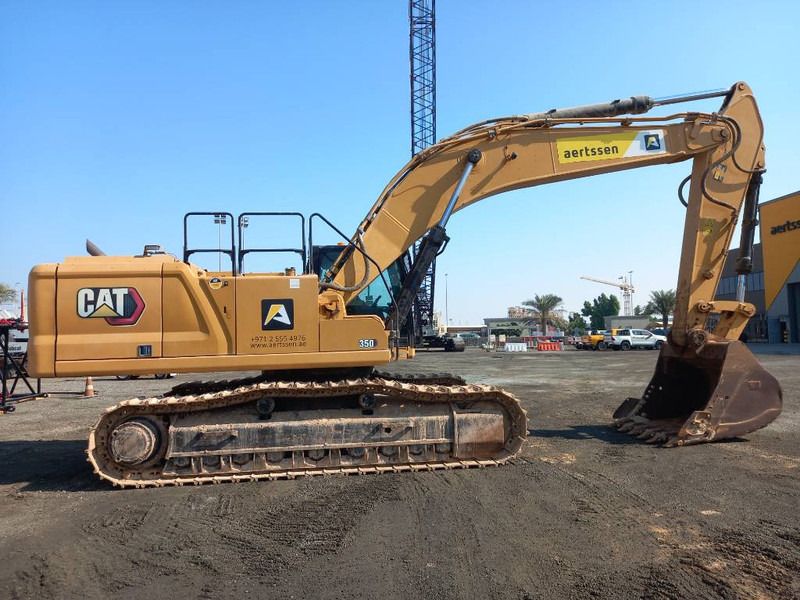 2022 Caterpillar 350 crawler excavator, side view 2022 Caterpillar 350 crawler excavator, side view