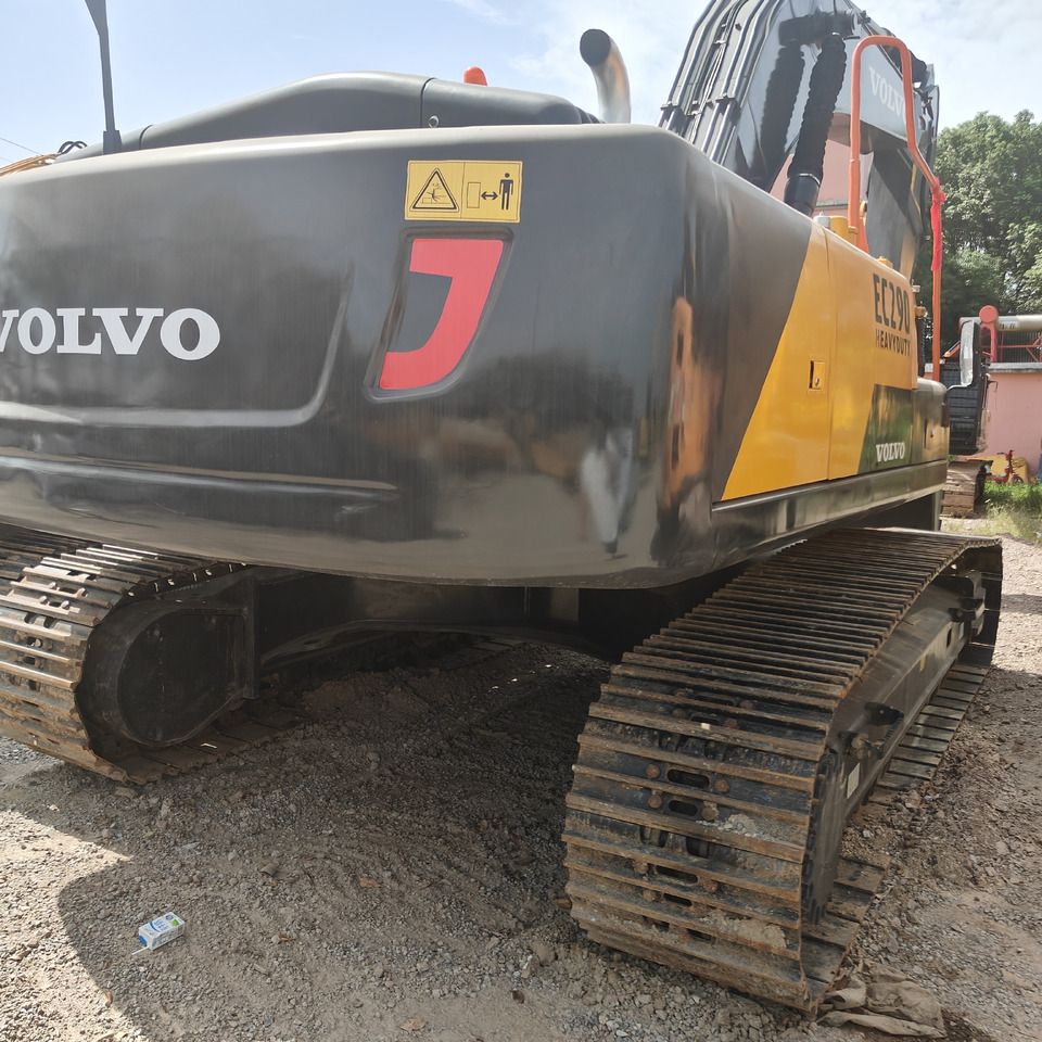 2024 Volvo EC290 crawler excavator rear view