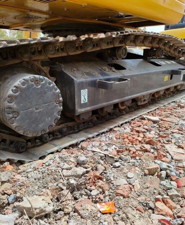 2019 Komatsu PC160 crawler excavator undercarriage detail