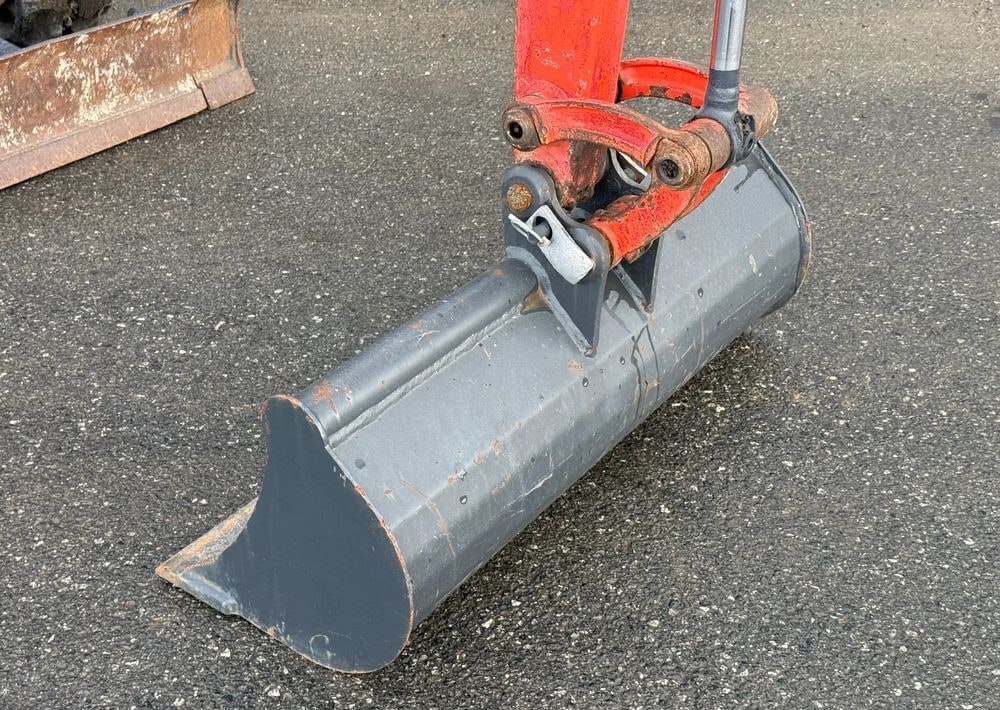 2015 Kubota KX016-4 mini excavator bucket attachment 2015 Kubota KX016-4 mini excavator bucket attachment