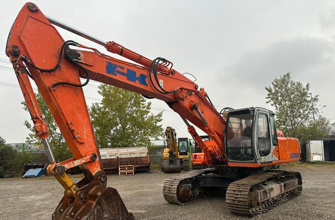 2003 Kobelco EX 285 crawler excavator, front three-quarter view 2003 Kobelco EX 285 crawler excavator, front three-quarter view