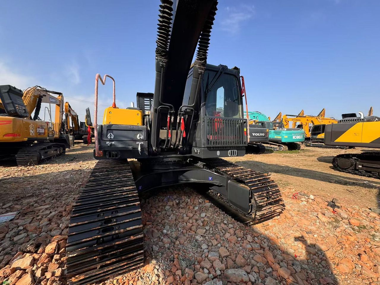 2024 Volvo EC210 crawler excavator, front view 2024 Volvo EC210 crawler excavator, front view