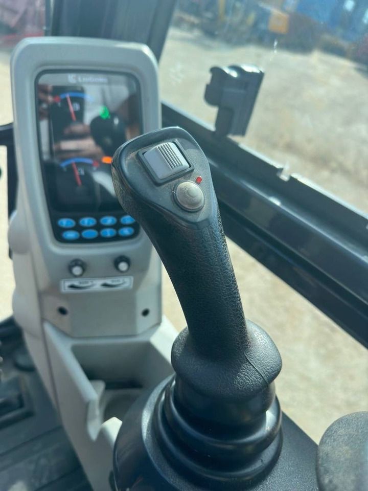 2021 LiuGong 9018F mini excavator interior joystick control 2021 LiuGong 9018F mini excavator interior joystick control