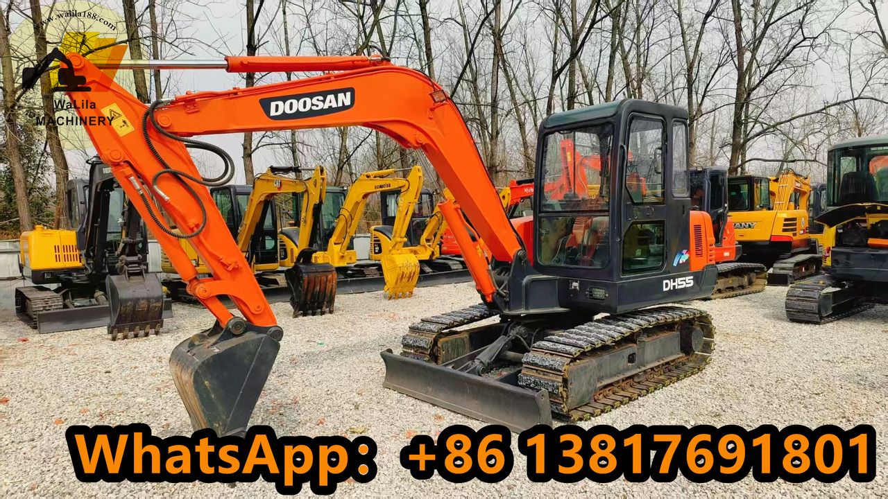 2021 Doosan DH55 mini excavator, side view 2021 Doosan DH55 mini excavator, side view
