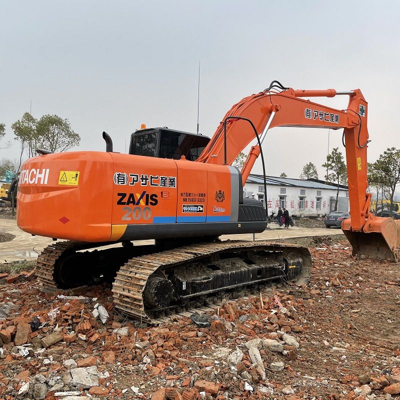 Hitachi ZAXIS 200 crawler excavator, rear three-quarter view Hitachi ZAXIS 200 crawler excavator, rear three-quarter view