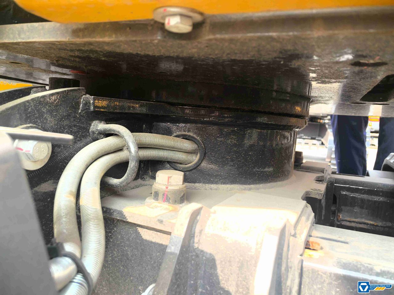 2022 XCMG XE17U crawler excavator swing bearing detail 2022 XCMG XE17U crawler excavator swing bearing detail