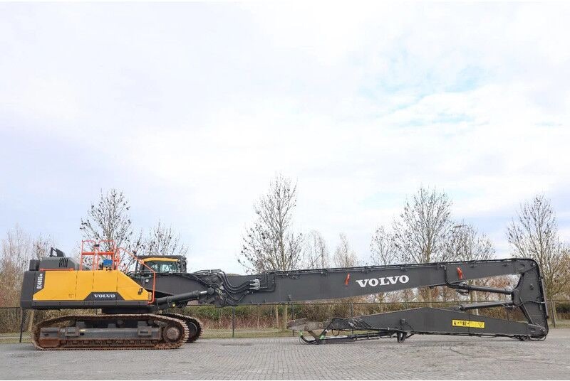 Excavator pe șenile Volvo EC480EHR, 2021