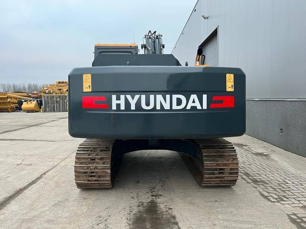 2025 Hyundai R210L crawler excavator, rear view 2025 Hyundai R210L crawler excavator, rear view
