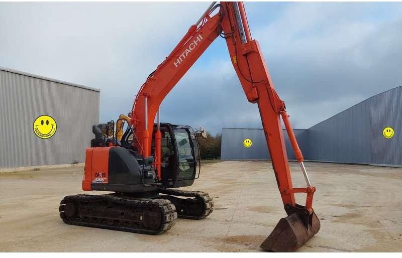 2018 Hitachi ZX135US-6 crawler excavator, side view 2018 Hitachi ZX135US-6 crawler excavator, side view