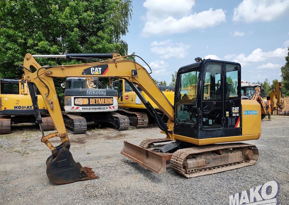 2018 Caterpillar 305.5E2 crawler excavator, side view