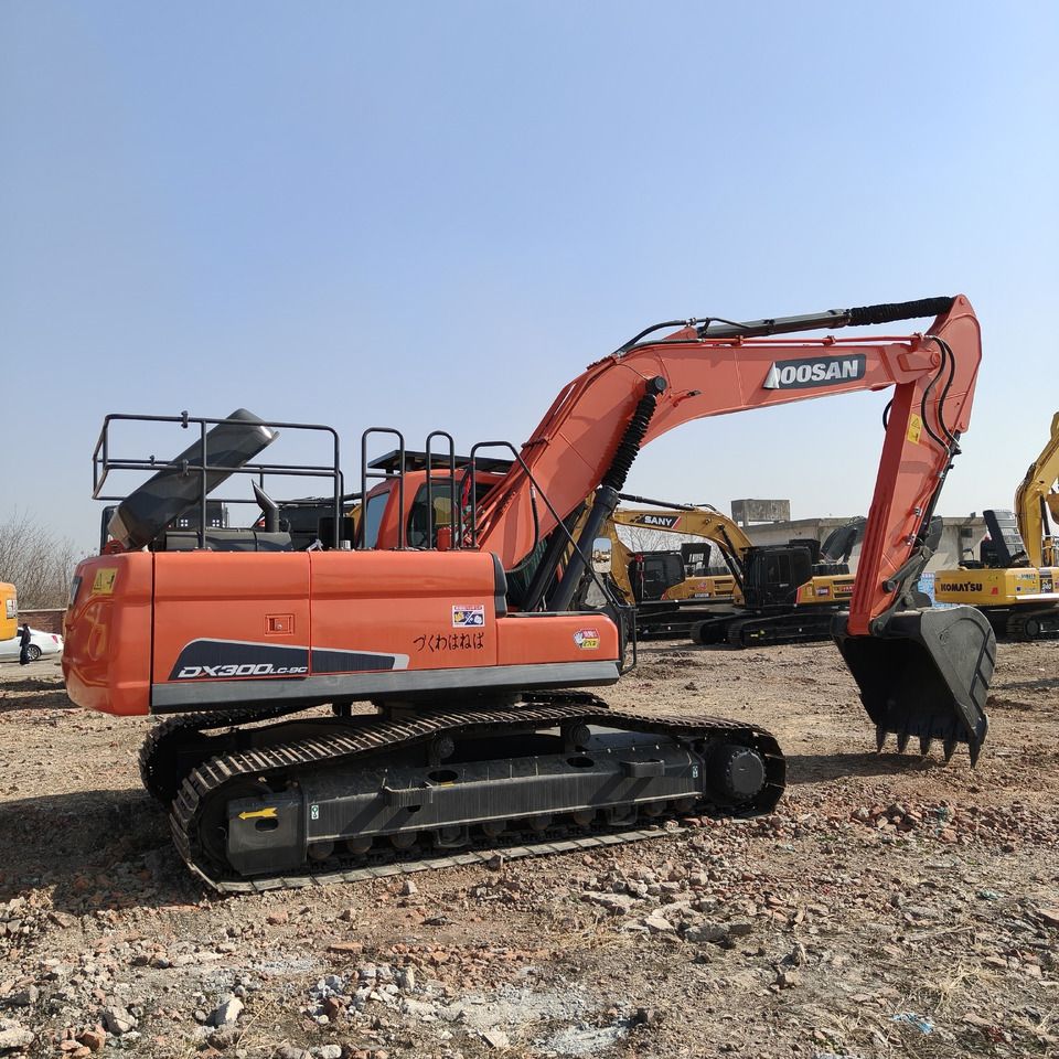 2024 Doosan DX300LC-9C crawler excavator, side profile view 2024 Doosan DX300LC-9C crawler excavator, side profile view