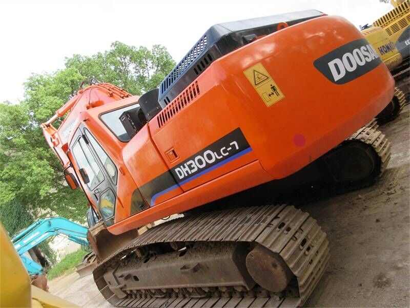 2024 Doosan DH300 LC-7 crawler excavator rear three-quarter view