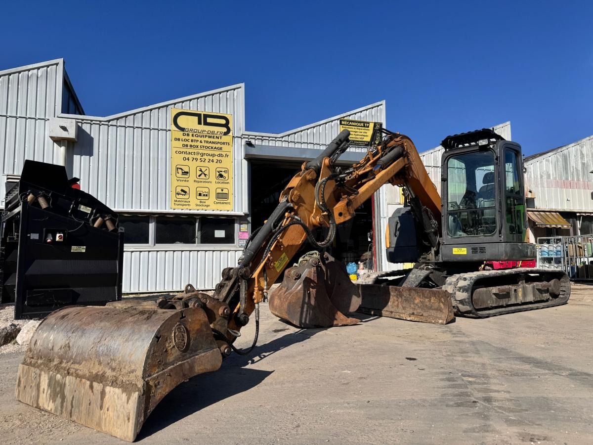 2017 CASE CX75C SR crawler excavator, side view 2017 CASE CX75C SR crawler excavator, side view