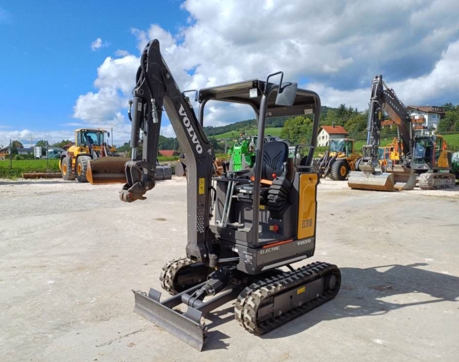 2022 Volvo ECR18 Electric mini excavator, front three-quarter view