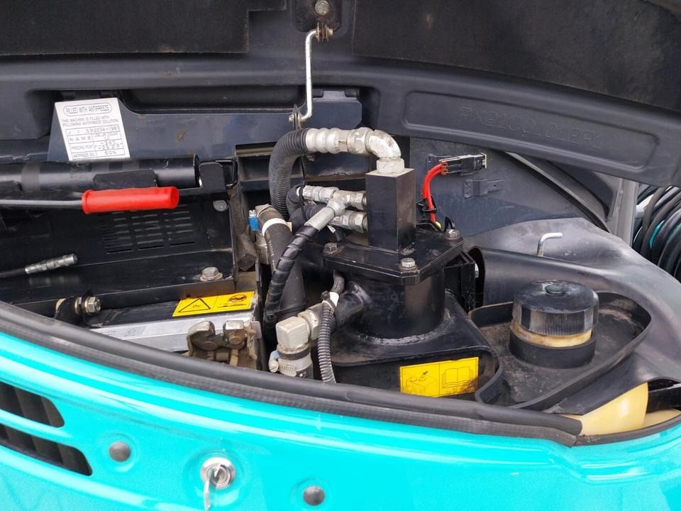 2019 Kobelco SK35 SR mini excavator engine compartment view 2019 Kobelco SK35 SR mini excavator engine compartment view