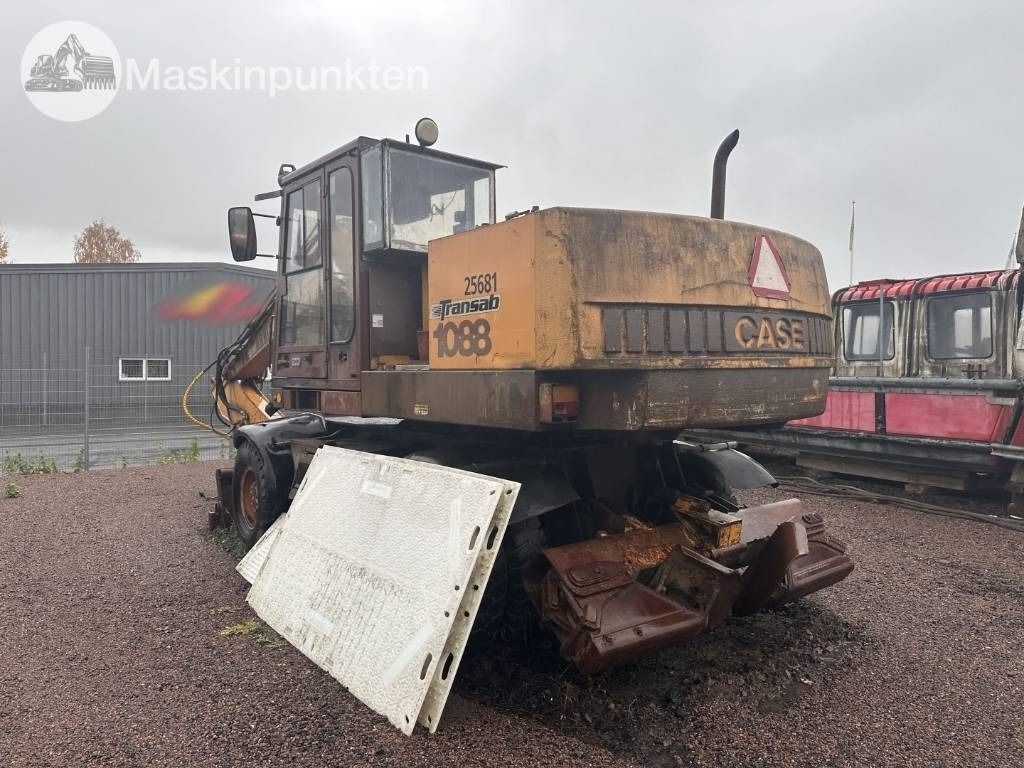 1990 CASE 1088 P wheel excavator, rear three-quarter view 1990 CASE 1088 P wheel excavator, rear three-quarter view