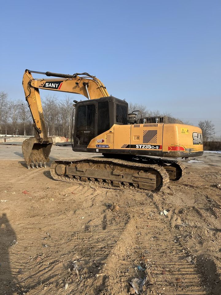2019 Sany SY235C-9 crawler excavator, side view 2019 Sany SY235C-9 crawler excavator, side view