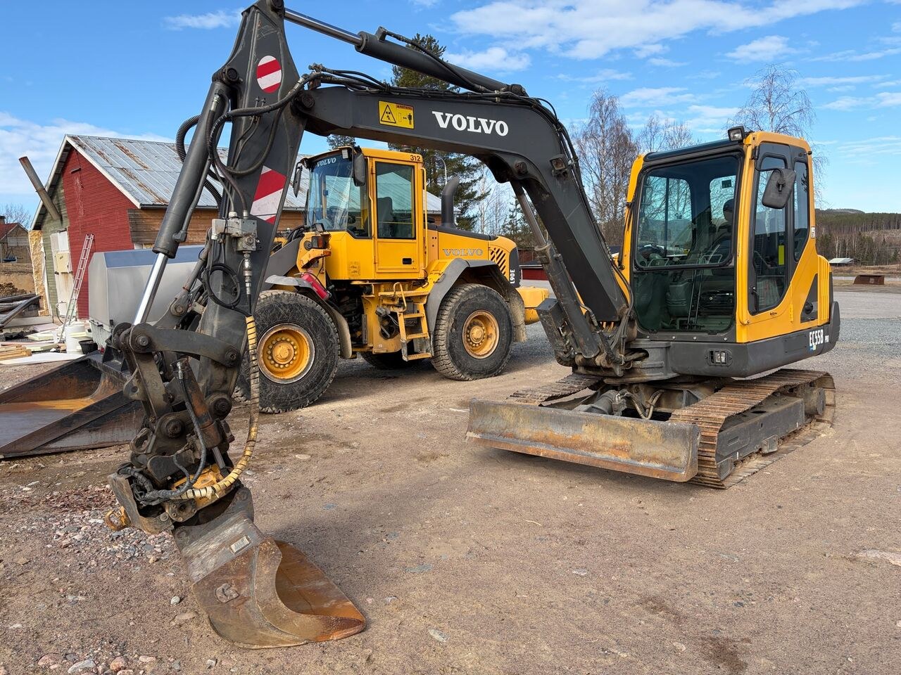 2007 Volvo EC55B mini excavator, front three-quarter view