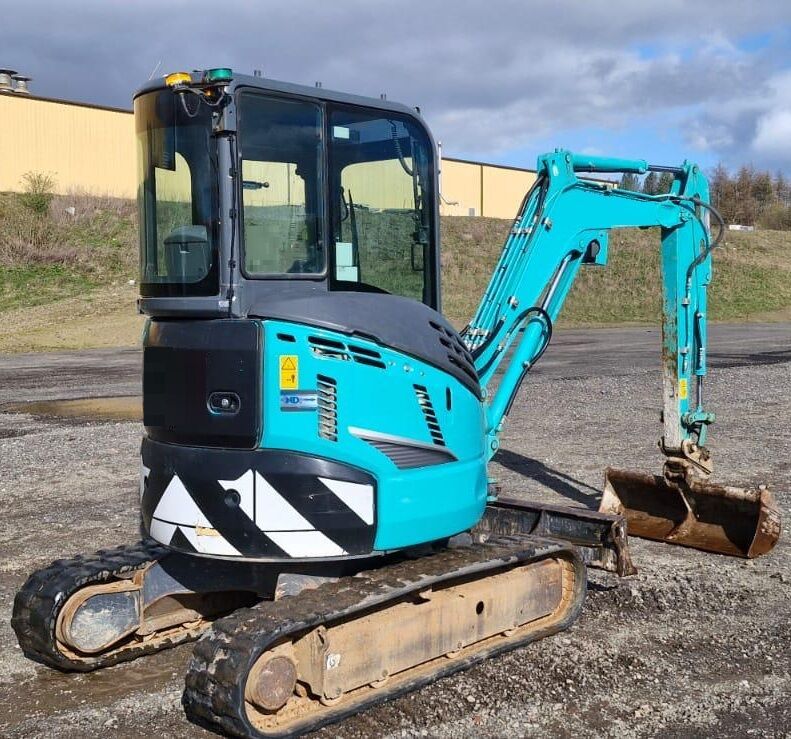 2021 Kobelco SK28SR-6E mini excavator, rear three-quarter view 2021 Kobelco SK28SR-6E mini excavator, rear three-quarter view