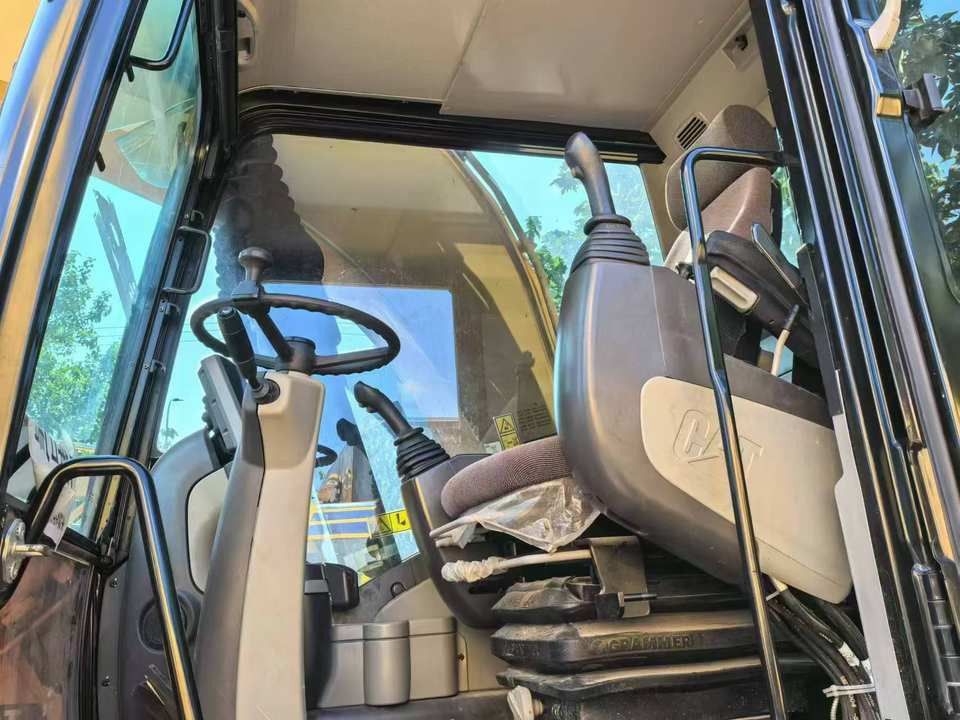 2019 Caterpillar M315D wheel excavator interior cab view 2019 Caterpillar M315D wheel excavator interior cab view
