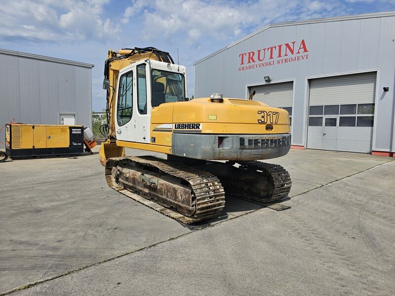2004 Liebherr R 317 LITRONIC crawler excavator, rear three-quarter view