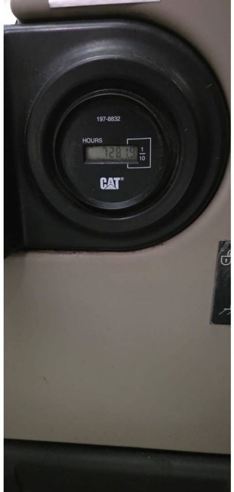 2006 Caterpillar M318CMH hour meter detail