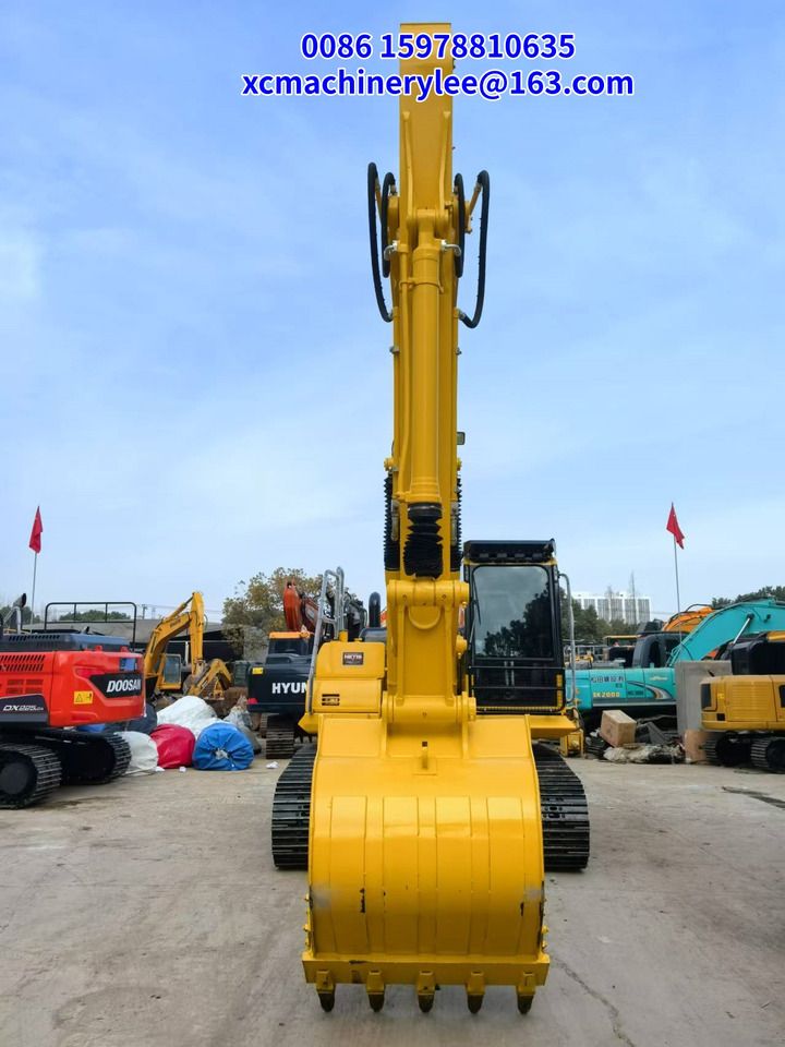 2023 Komatsu PC200 crawler excavator, front view 2023 Komatsu PC200 crawler excavator, front view